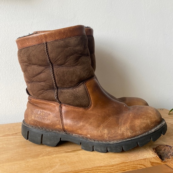 UGG Other - UGG mens shearling lined winter boots 10 Ugg Beacon Leather 5485